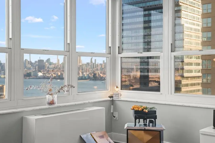 88 MORGAN ST #3702, Jersey City, NJ 07302 - Image #2