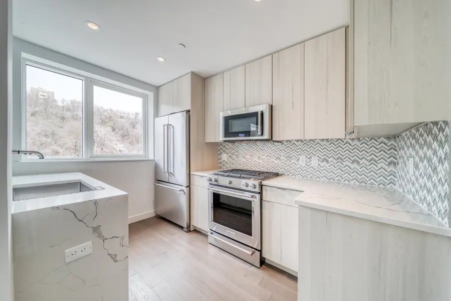 800 AVENUE AT PORT IMPERIAL #323, Weehawken, NJ 07086 - Image #3