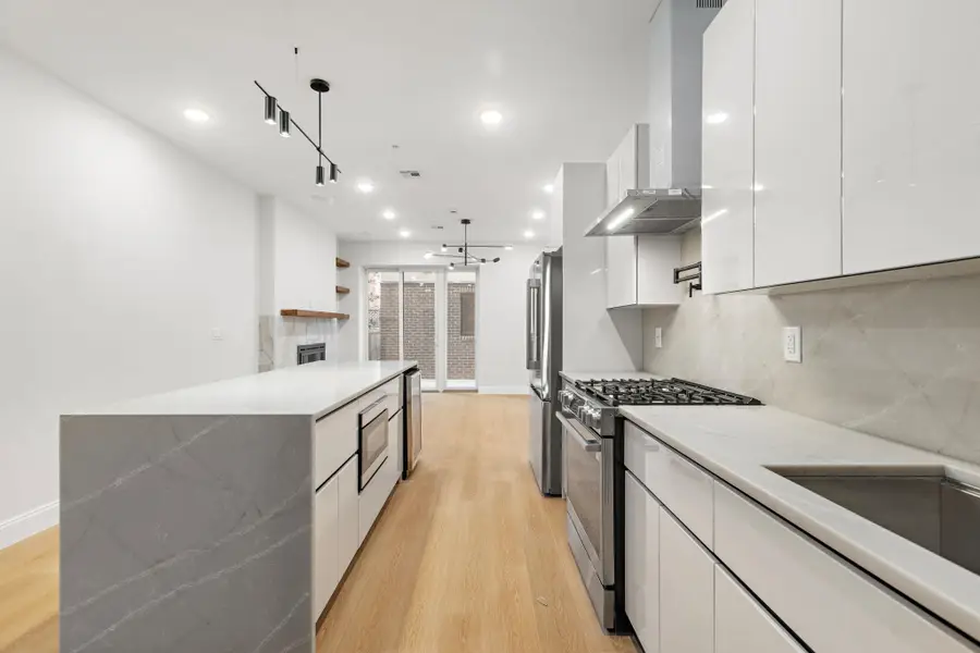 192 CAMBRIDGE AVE #1, Jersey City, NJ 07307 - Image #3