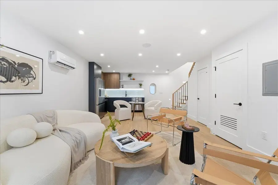 105 LAIDLAW AVE #4, Jersey City, NJ 07306 - Image #3