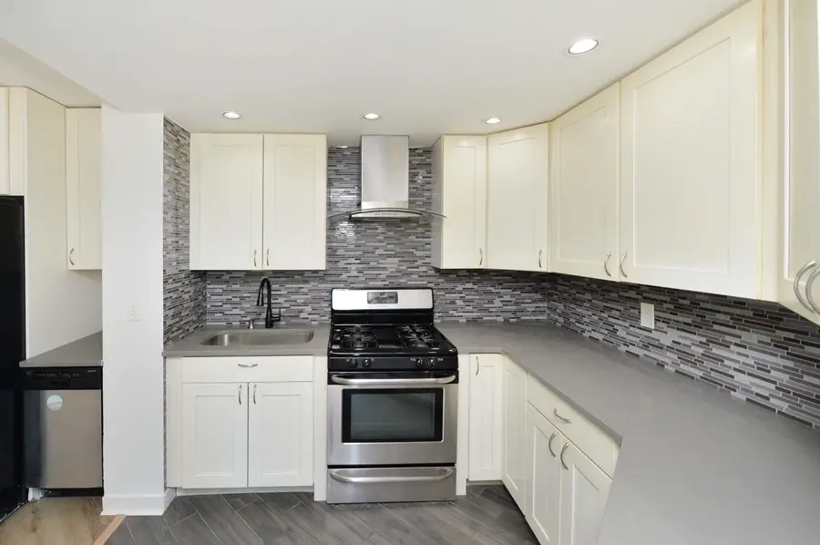 7002 BOULEVARD #21B, Guttenberg, NJ 07093 - Image #2