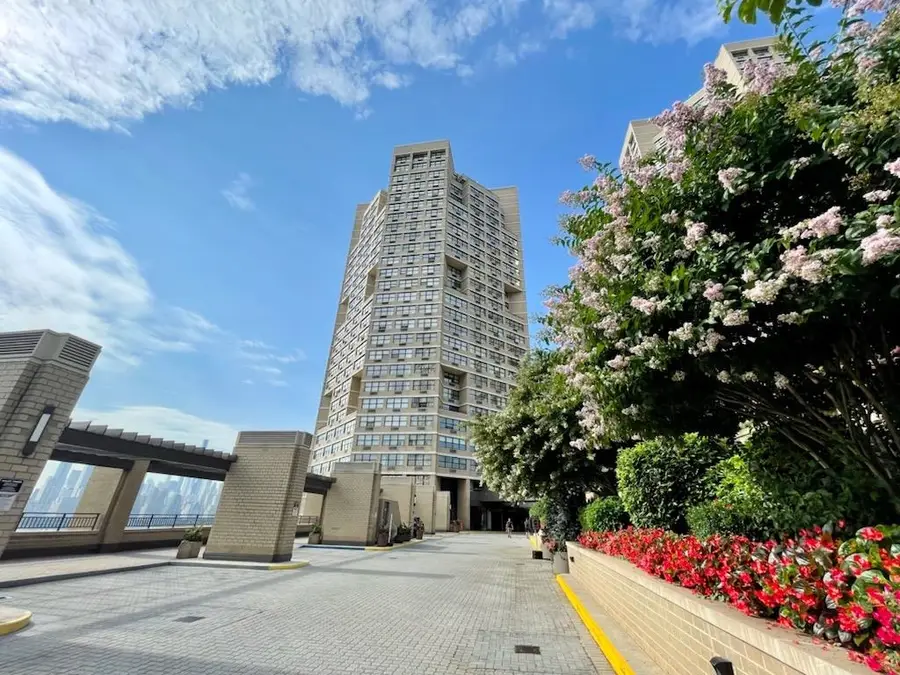 7000 BLVD EAST #41L, Guttenberg, NJ 07093 - Image #2