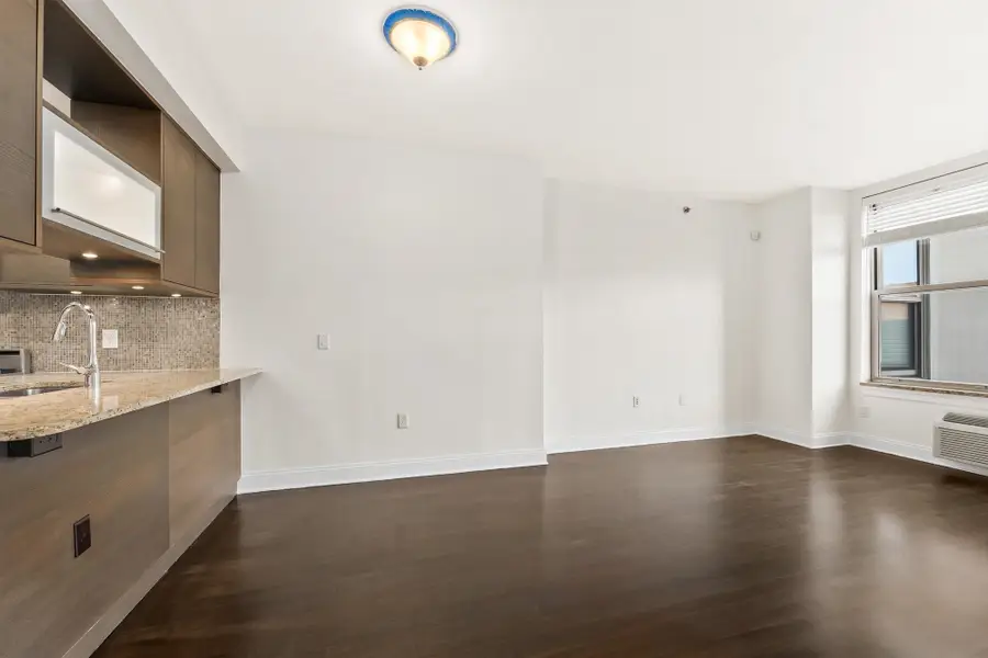 10 REGENT ST #608, Jersey City, NJ 07302 - Image #3