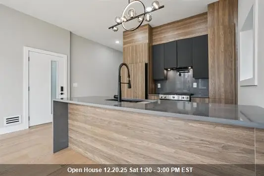 68 THORNE ST, JC, Heights, NJ 07307