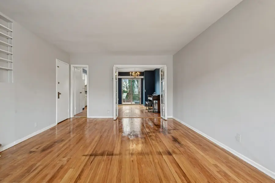 15 TOWERS ST, Jersey City, NJ 07035 - Image #2