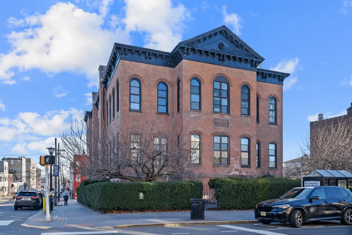 464 CENTRAL AVE #A5, Jersey City, NJ 07307 - Image #1
