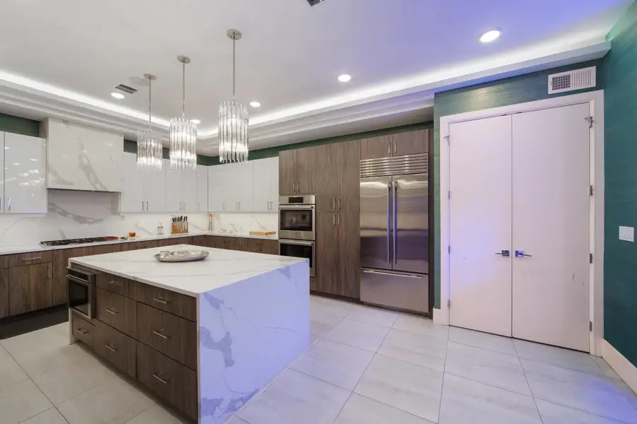 606 UNDERCLIFF AVE, Edgewater, NJ 07020 - Image #2