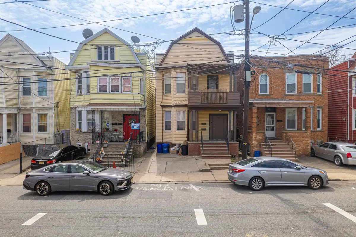 225 WILKINSON AVE, Jersey City, NJ 07305 - Image #1