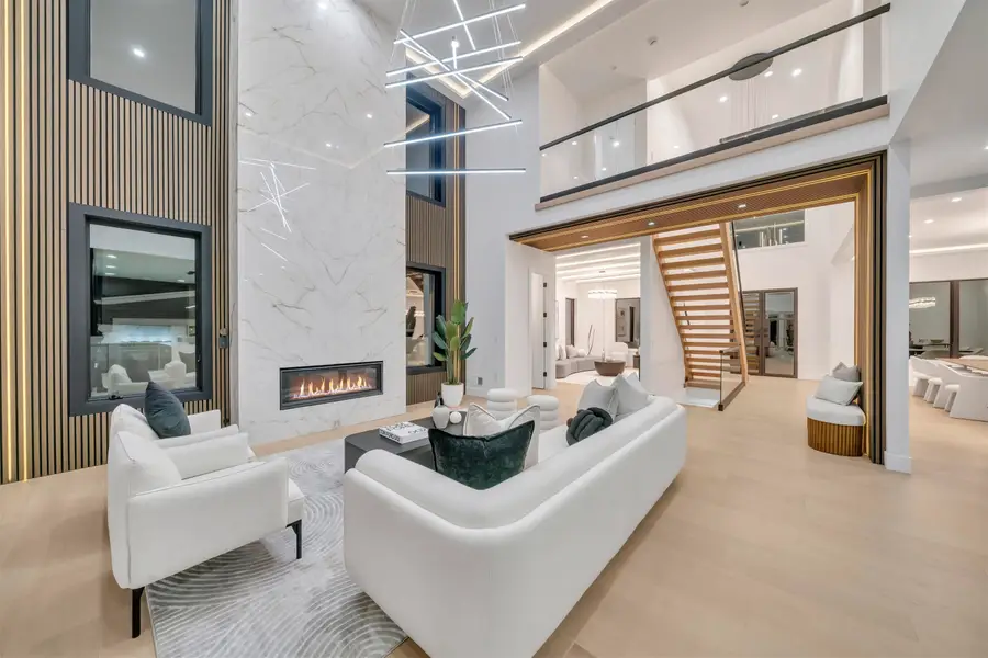 801 GODWIN RD, Paramus, NJ 07652 - Image #2