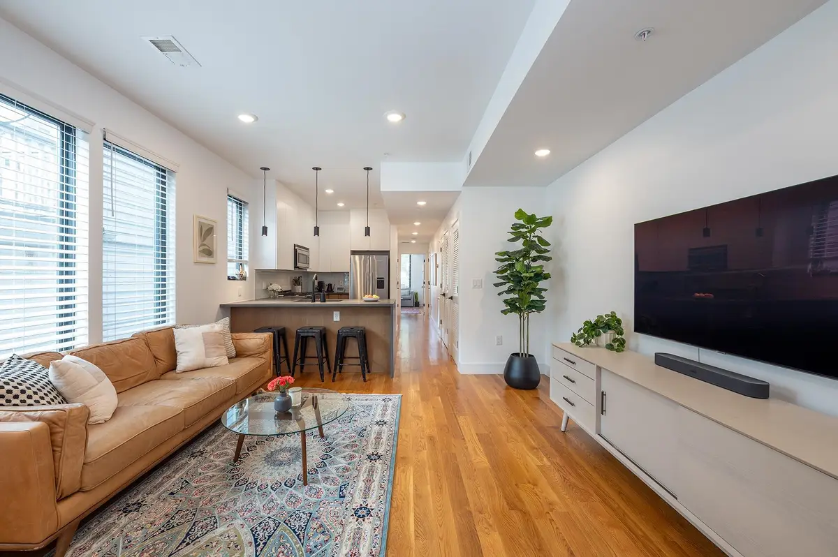 827 PAVONIA AVE #3, Jersey City, NJ 07306 - Image #1