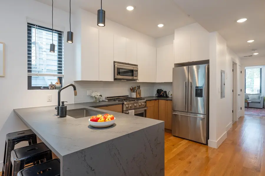 827 PAVONIA AVE #3, Jersey City, NJ 07306 - Image #3