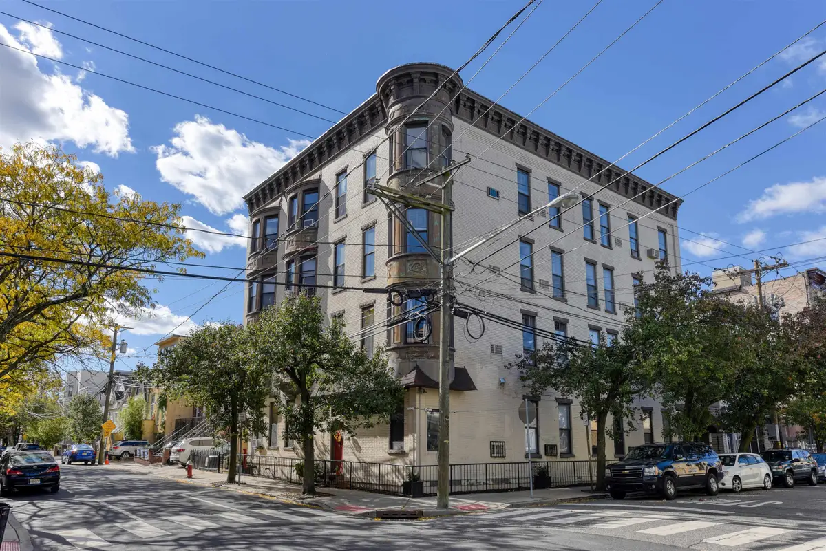 193 OGDEN AVE #4B, Jersey City, NJ 07307 - Image #1