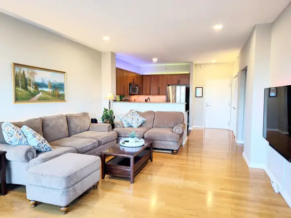 15 ENTERPRISE CT #408, JC, Greenville, NJ 07305-6406