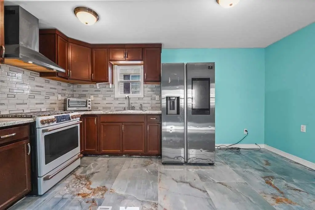 21 HELEN DR, Moonachie, NJ 07074 - Image #1