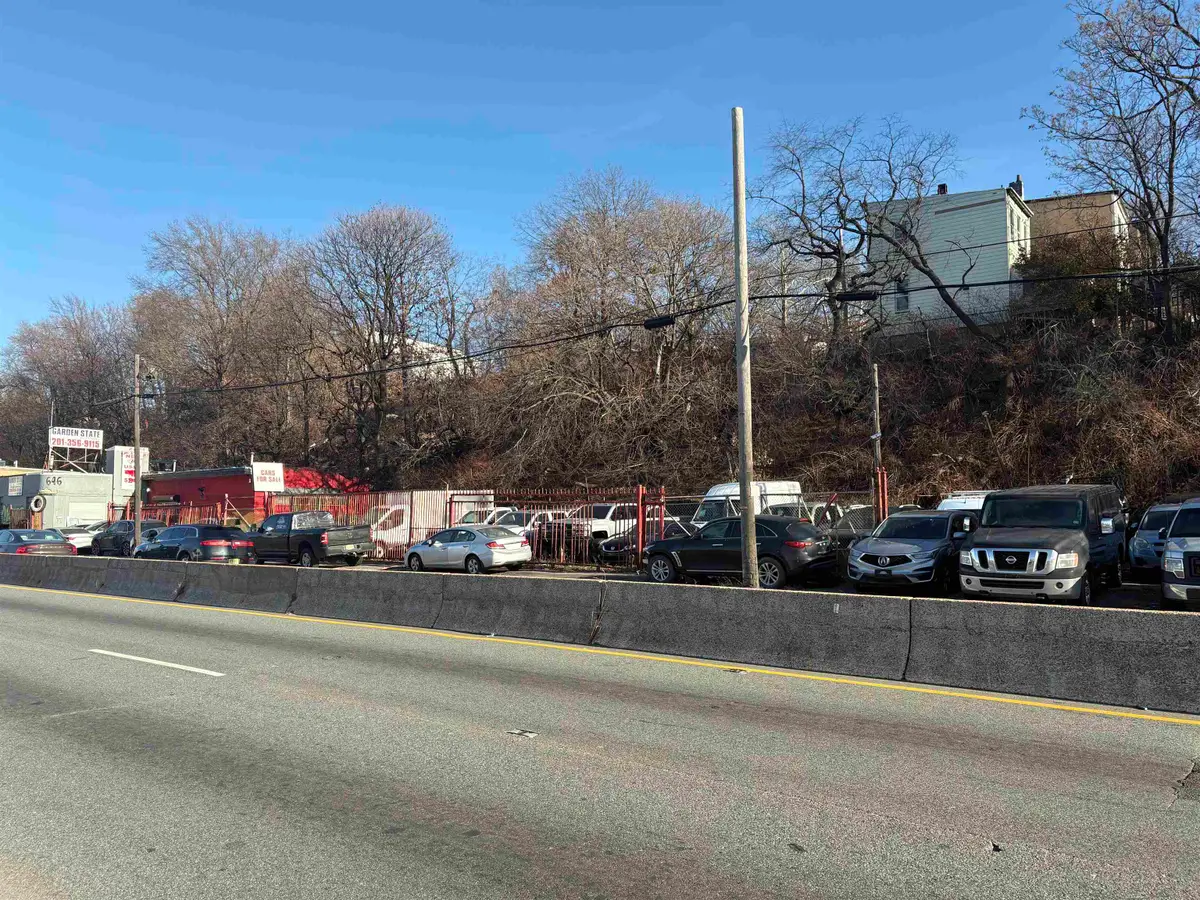 632-636 TONNELLE AVE, Jersey City, NJ 07306 - Image #1