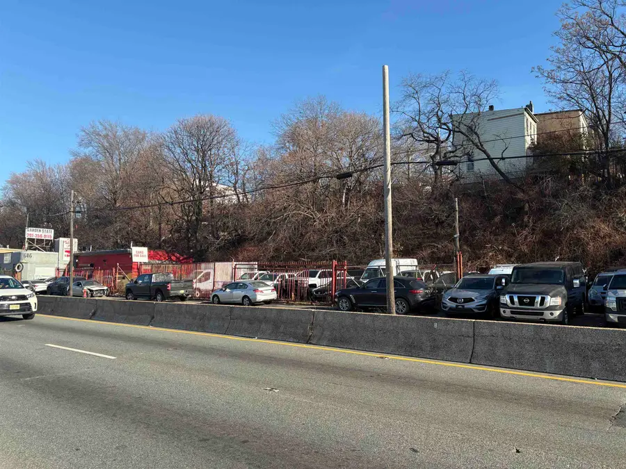 632-636 TONNELLE AVE, Jersey City, NJ 07306 - Image #2