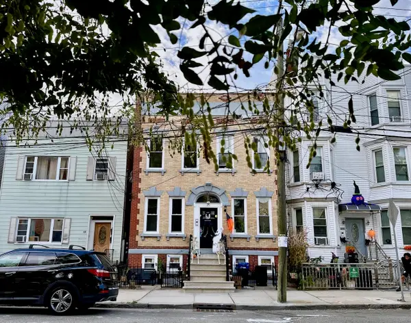 21 HANCOCK AVE #3, JC, Heights, NJ 07307