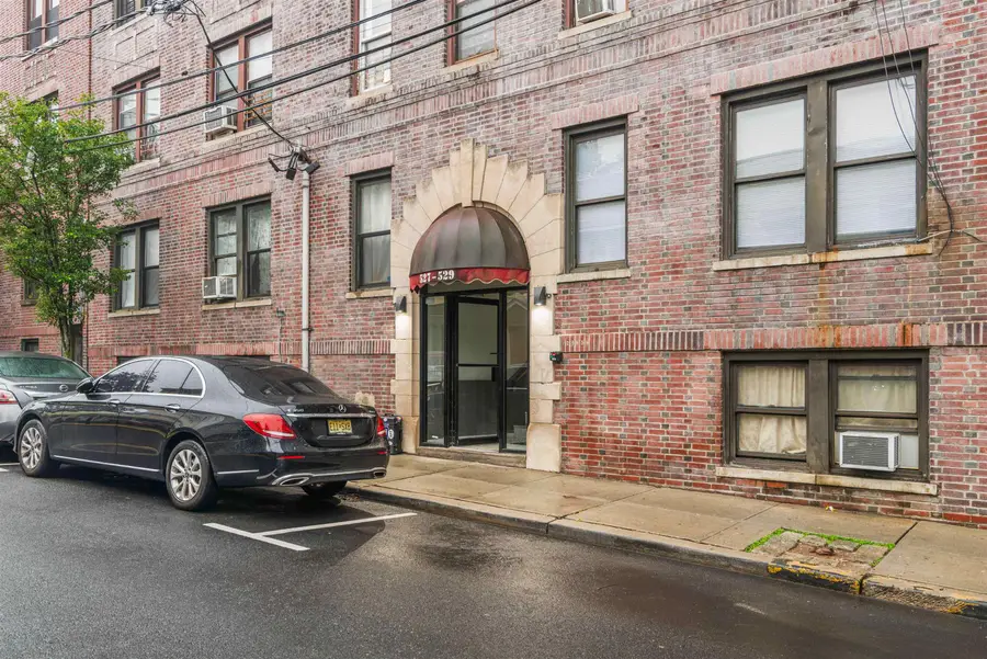 527-29 34TH ST #B4, Union City, NJ 07087 - Image #2