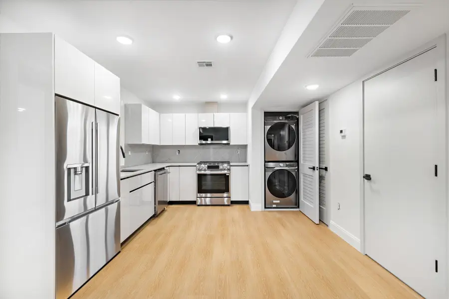 192 CAMBRIDGE AVE #5, Jersey City, NJ 07307 - Image #2