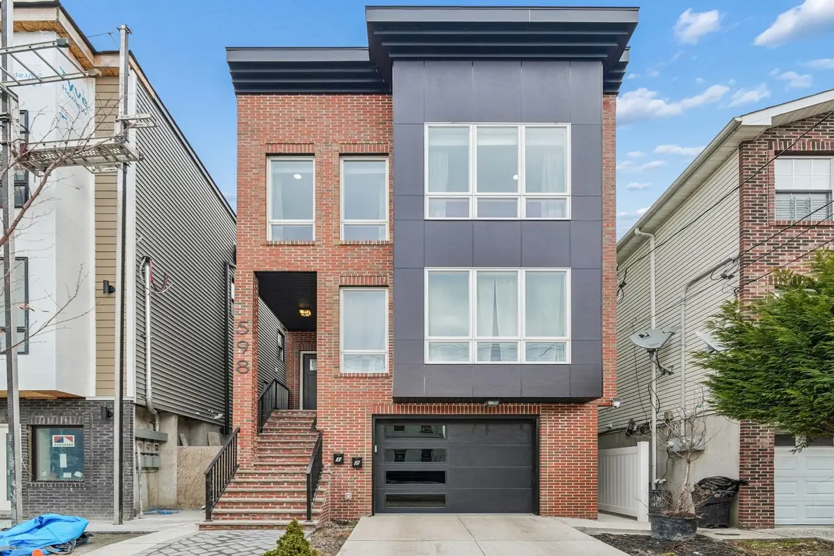 598 BRAMHALL AVE #2, Jersey City, NJ 07304 - Image #1