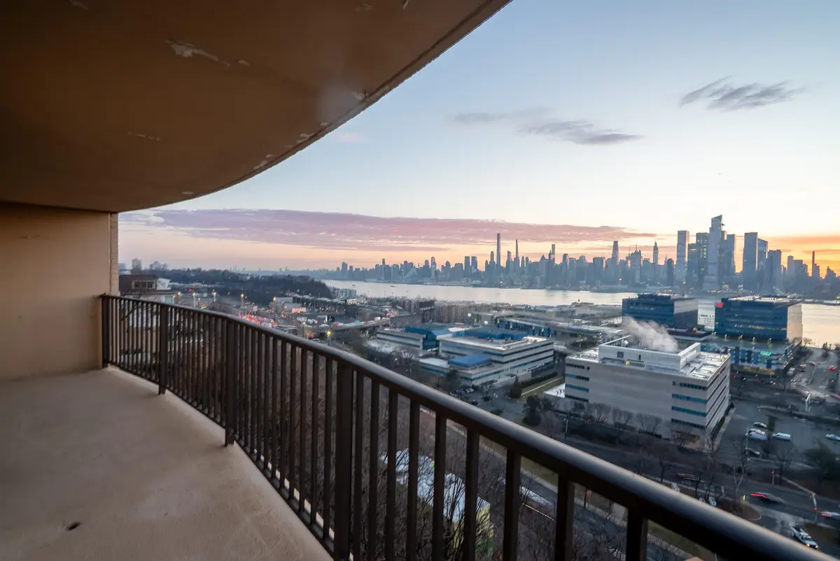 380 MOUNTAIN RD #403, Union City, NJ 07087 - Image #1