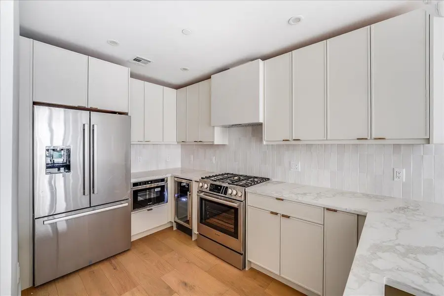 418 MONROE ST #201, Hoboken, NJ 07030 - Image #2