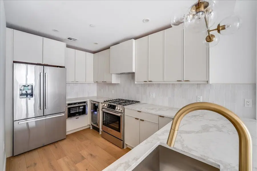 418 MONROE ST #201, Hoboken, NJ 07030 - Image #3