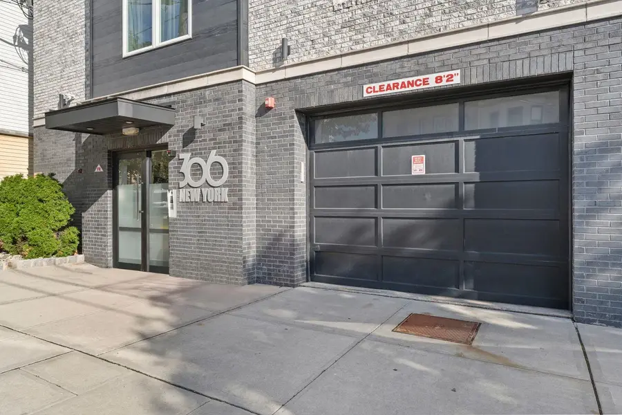 306 NEW YORK AVE #201, Union City, NJ 07087 - Image #3