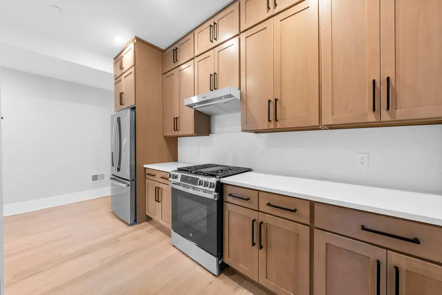 124 GLENWOOD AVE #1, Jersey City, NJ 07306 - Image #2