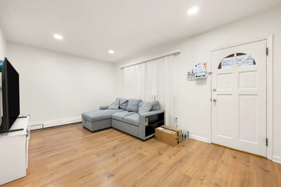 202 DEVON ST, Kearny, NJ 07032 - Image #2