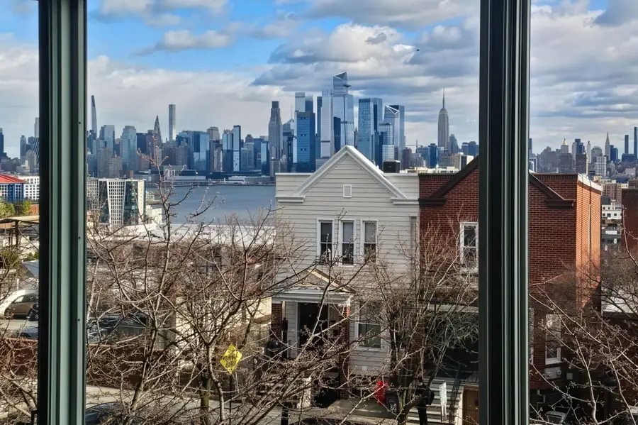 801 PALISADE AVE #306, Union City, NJ 07087 - Image #2