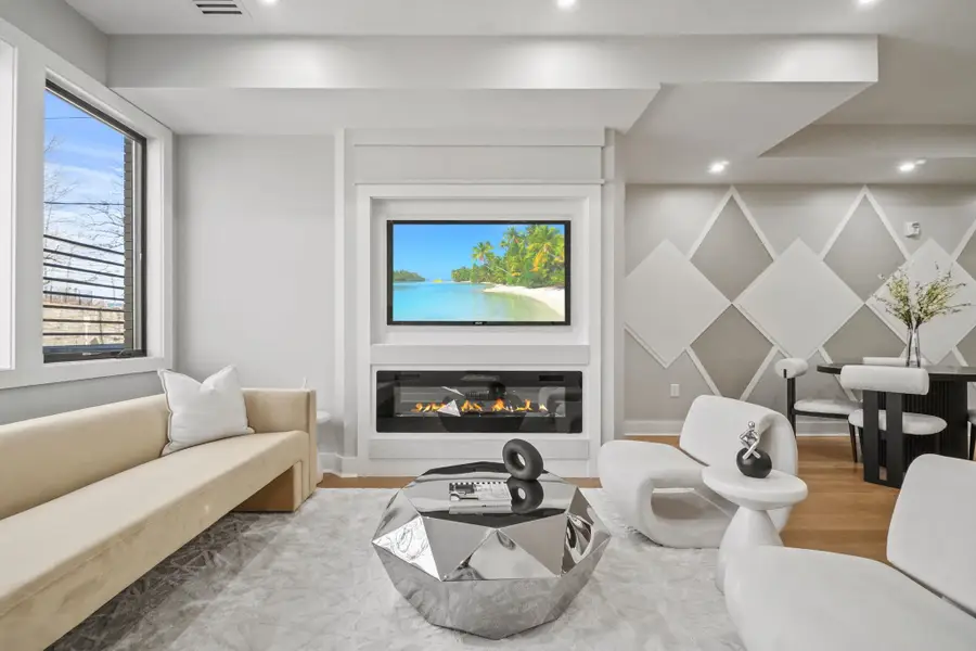 160 CENTRAL AVE #1, Jersey City, NJ 07307 - Image #3