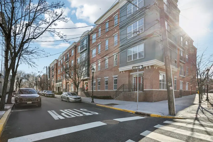 443 2ND ST #309, Jersey City, NJ 07302 - Image #2