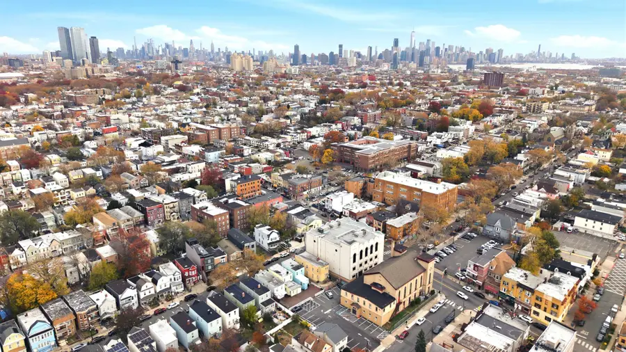 260 EGE AVE, Jersey City, NJ 07304 - Image #3