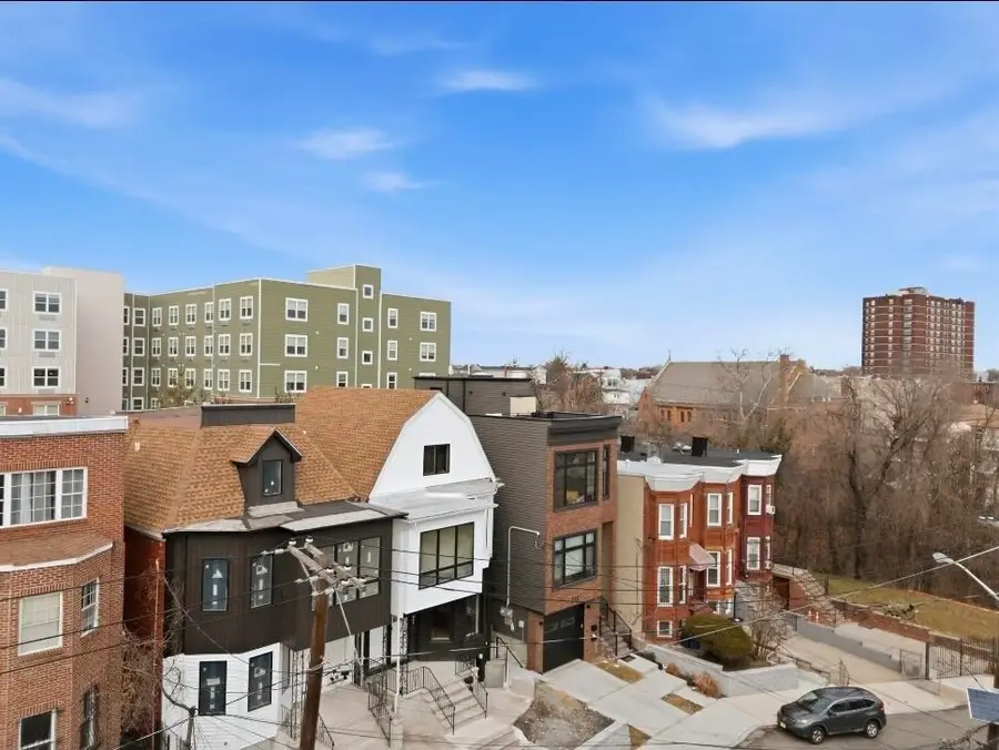 221 CLERK ST, Jersey City, NJ 07305 - Image #3