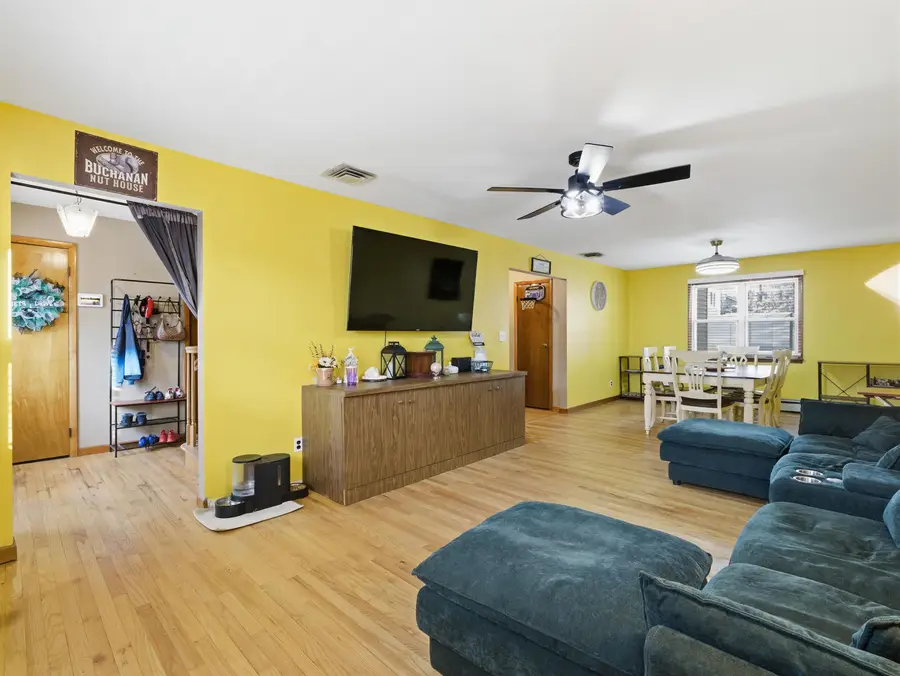 82 PLEASANT PL, Kearny, NJ 07032 - Image #2