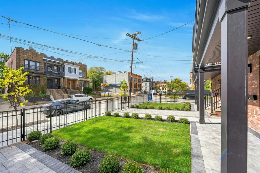 24 CLINTON AVE #A, Jersey City, NJ 07304 - Image #2