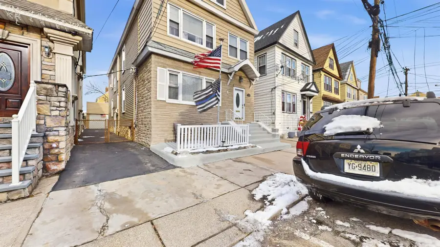 159 WEST 32ND ST, Bayonne, NJ 07306 - Image #3