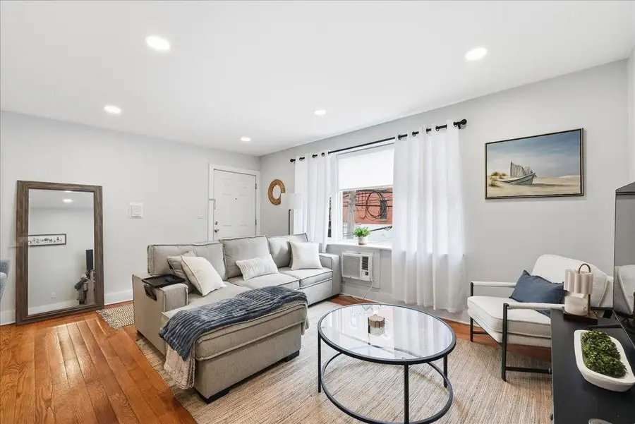 301 1ST ST #2, Hoboken, NJ 07030 - Image #2