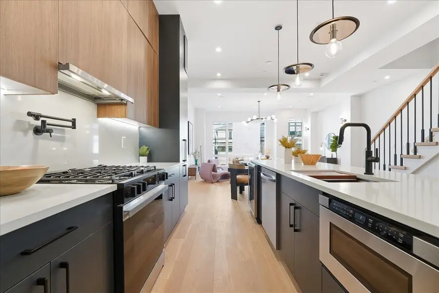 105 LAIDLAW AVE #2, Jersey City, NJ 07306 - Image #2