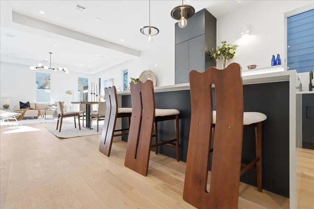 105 LAIDLAW AVE #3, Jersey City, NJ 07306 - #1