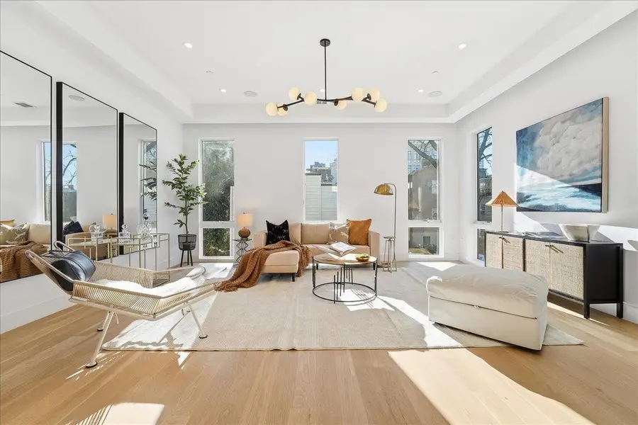 105 LAIDLAW AVE #3, Jersey City, NJ 07306 - #3