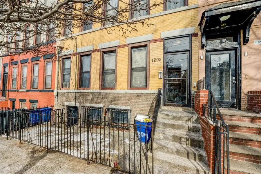 1202 13TH ST #C302, North Bergen, NJ 07047 - Image #3