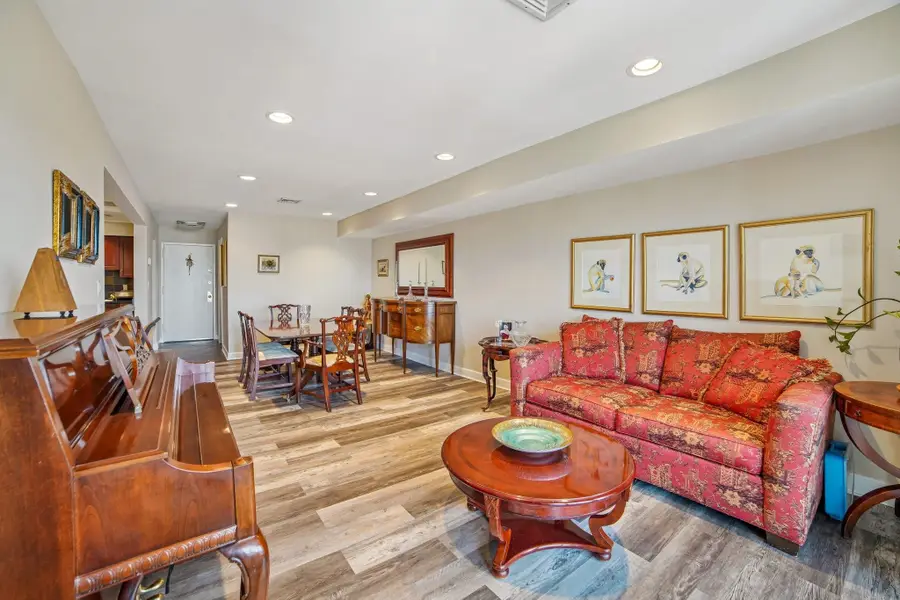 8305 BERGENLINE AVE #25, North Bergen, NJ 07047 - Image #2