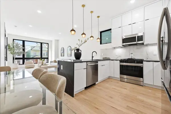 16 DWIGHT ST #1, JC, Greenville, NJ 07305