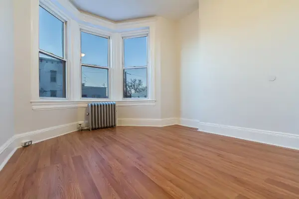 202 DELAWARE AVE, JC, Journal Square, NJ 07306