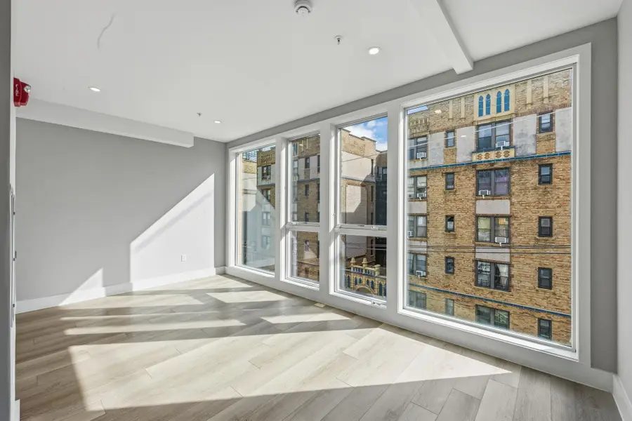 77 VAN REYPEN ST #4, Jersey City, NJ 07306 - Image #2