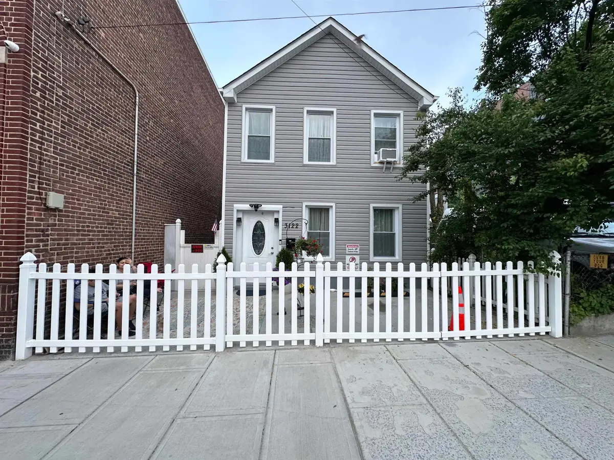 3122 SUMMIT AVE, Union City, NJ 07087 - Image #1