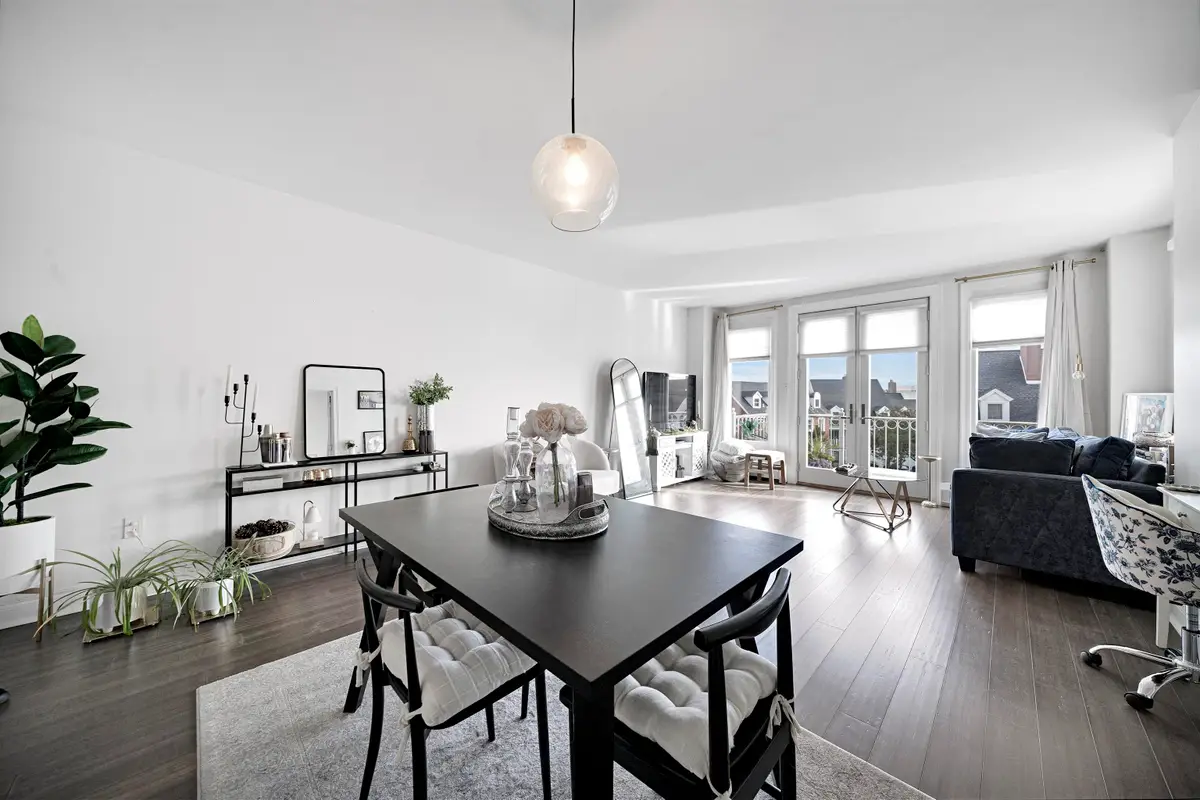 204 SHEARWATER CT WEST #33, Jersey City, NJ 07305 - Image #1