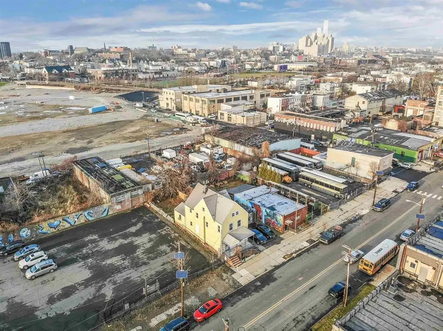 145 PACIFIC AVE, Jersey City, NJ 07304 - Image #2